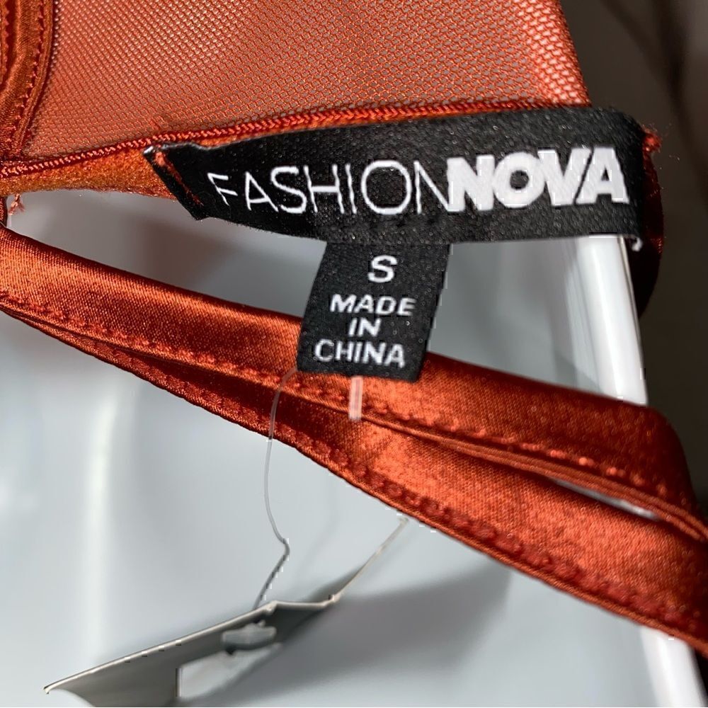NEW! Fashion Nova | Chain To You Bodysuit | Copper | Size Small - Picture 7 of 12